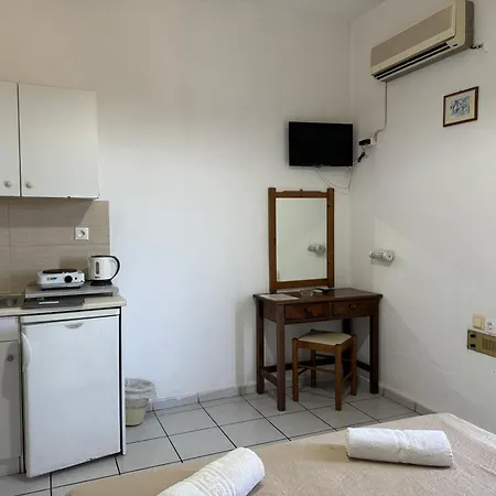 Zac & Georgio Aparthotel