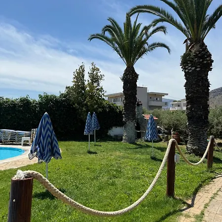 Zac & Georgio Aparthotel 3*